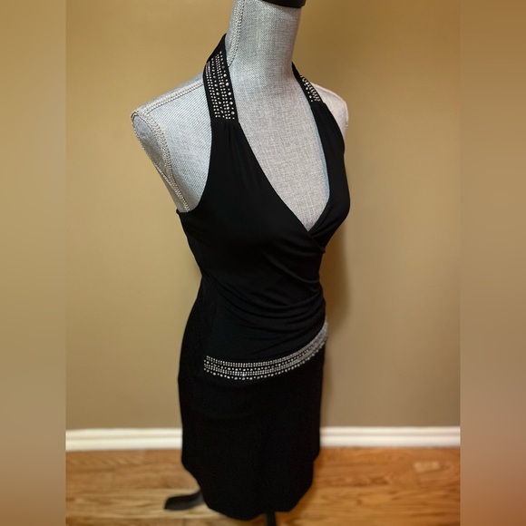 Le Chateau Dress - Picture 10 of 12